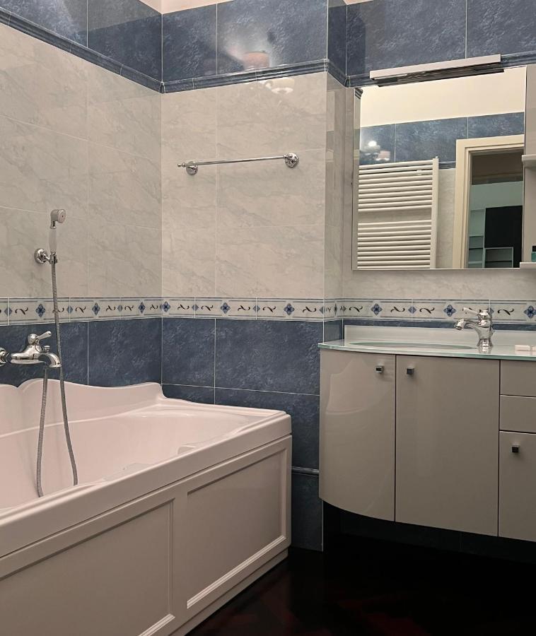 Piazza Maggiore Luxury Apartment Bolonia Exterior foto